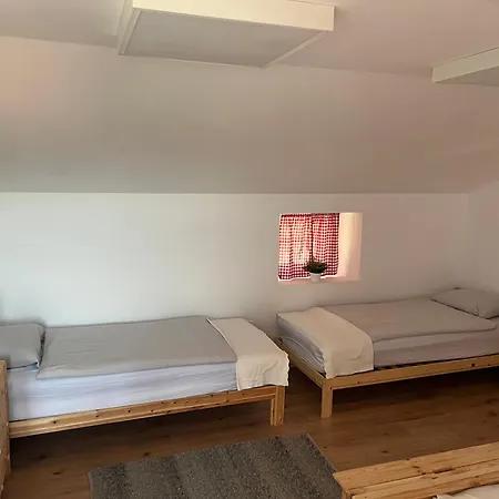 Hramisce, Botega شقة