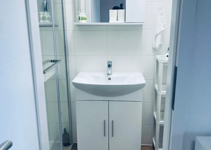 Hramisce, Botega Appartement *